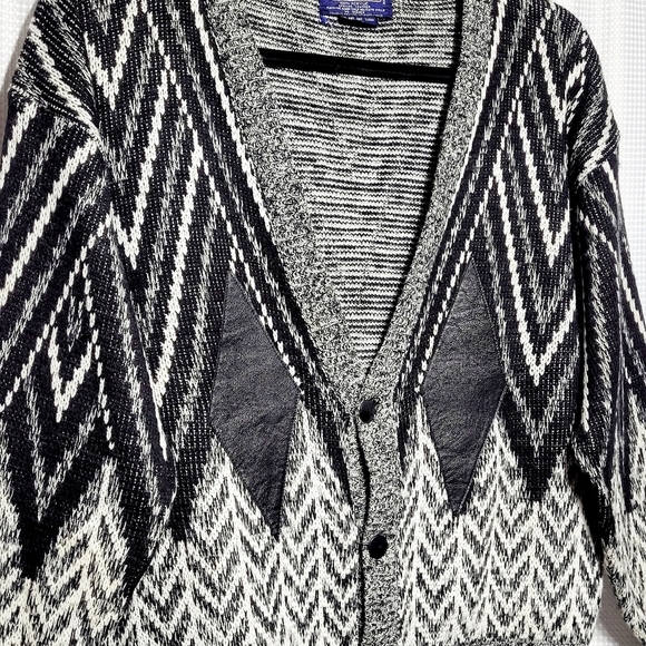 VTG Barnaby Men’s Grandpa Chevron Knit & Leather Diamond Accent Cardigan (XL) - Picture 4 of 11
